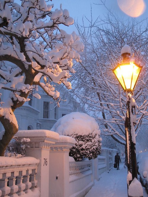 Snowy Night, London