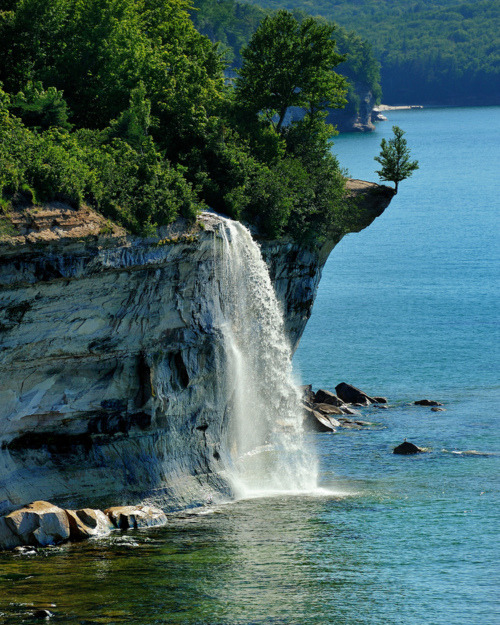 Spray Falls, Pictured Rocks, Michigan
