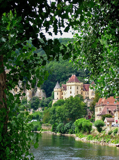 The village through the trees, La Roque-Gageac / France